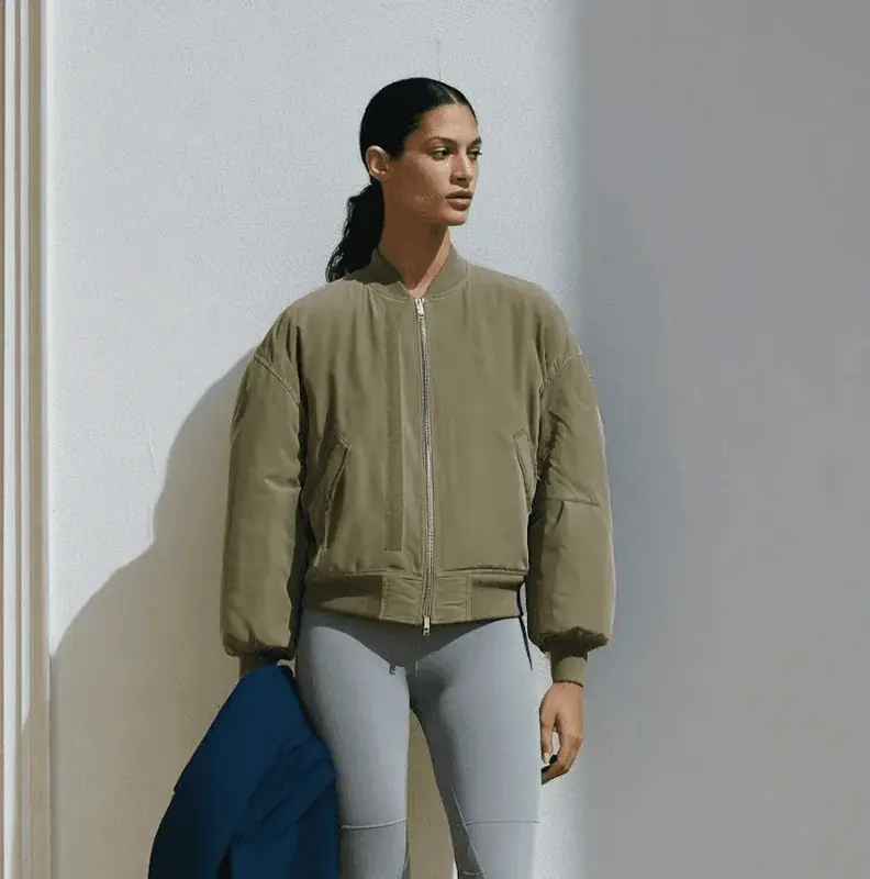 Minimal street style outfit